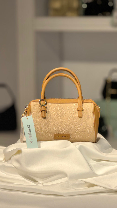 کیف دستی و دوشی با طراحی گلدوزی کریسبلا مدل 1140 | اورجینال