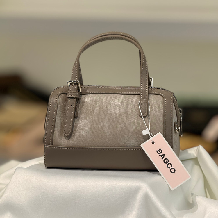 کیف دستی و دوشی زنانه بگ کو مدل 4395 طرح ابر و بادی | اورجینال